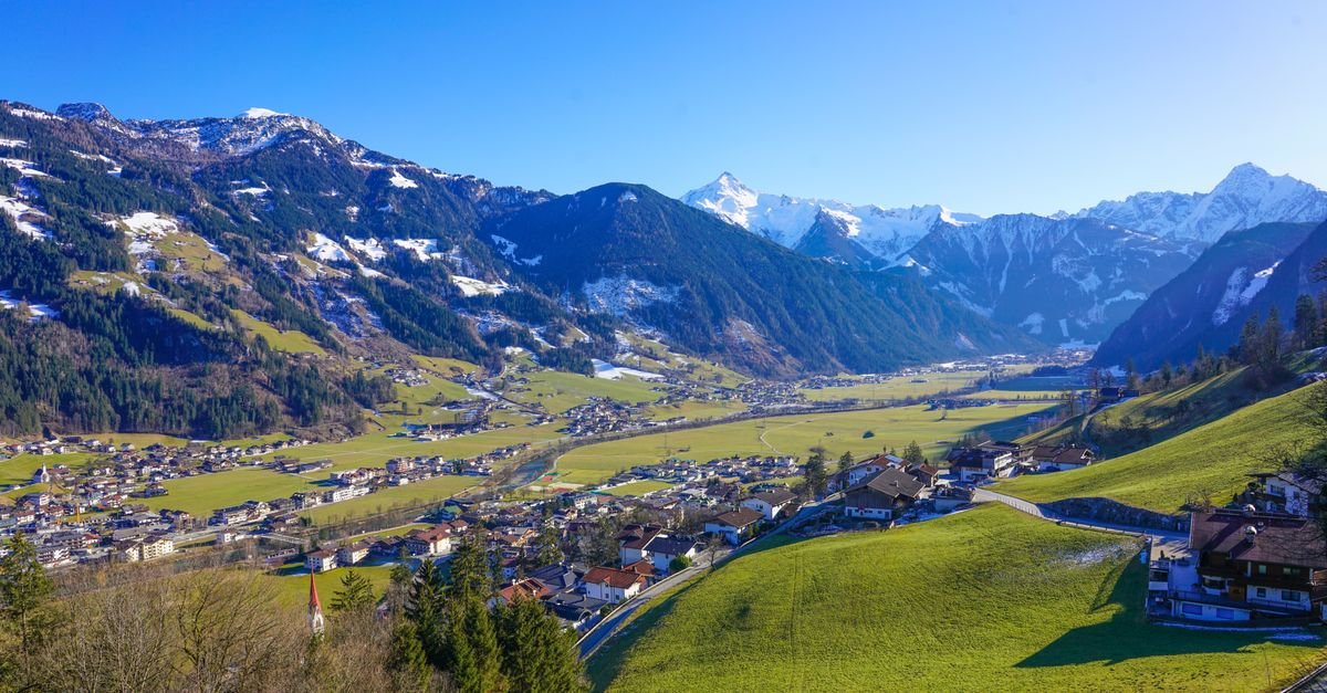 Alpine Microgrids: Community Ownership Boosts Renewable Integration 50%