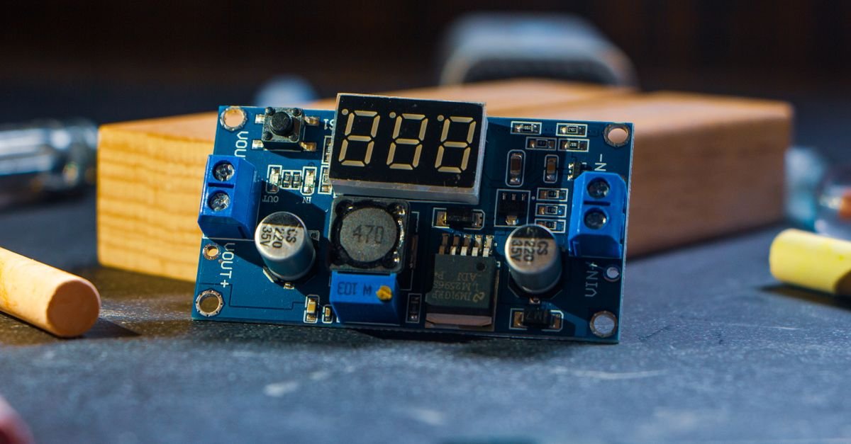 Hybrid SiC-IGBT Inverter Cuts SRM Drive Costs While Reducing Noise
