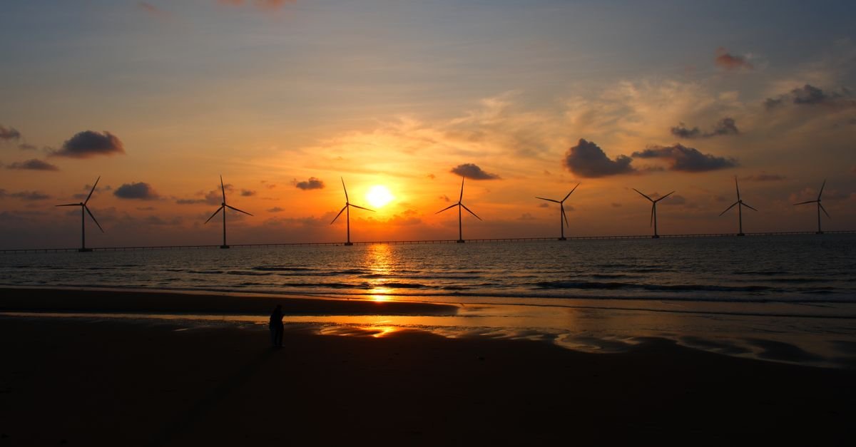 Hybrid Marine Platform Demonstrates Structural Viability for Multi-Source Offshore Energy