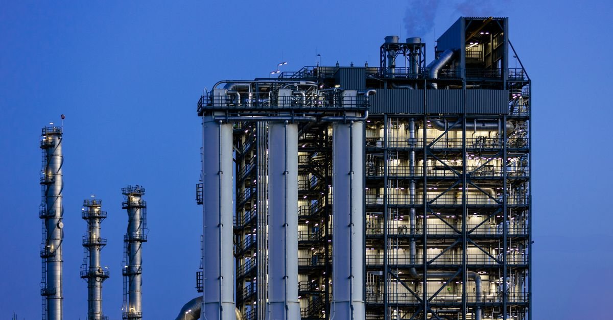 Oil Markets Tighten as OPEC, IEA Chart 2027 Recovery Path