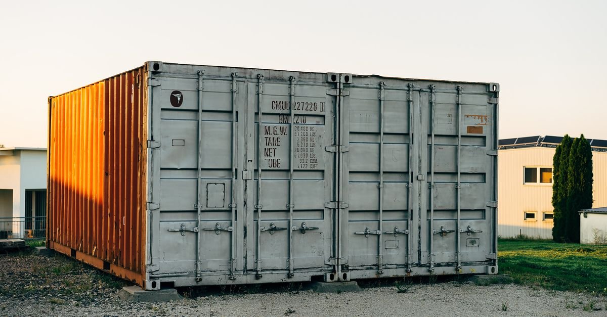 Arevon Launches 300-MW Nighthawk Battery Storage Project