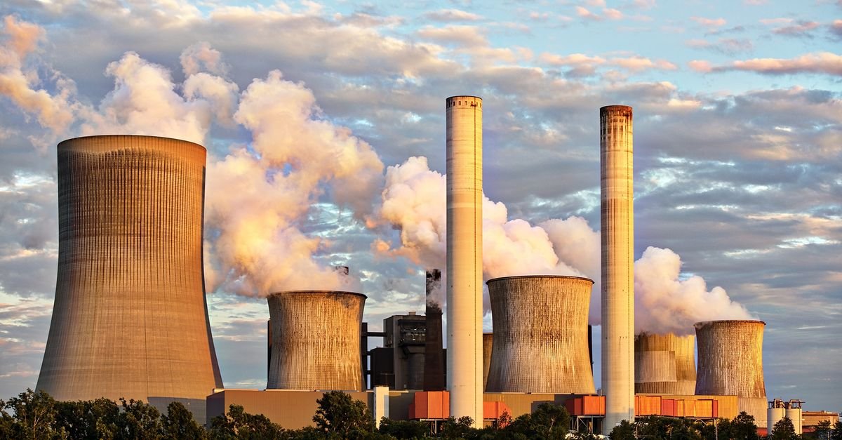 New Temperature Estimation Method for Solid Oxide Fuel Cell Stacks