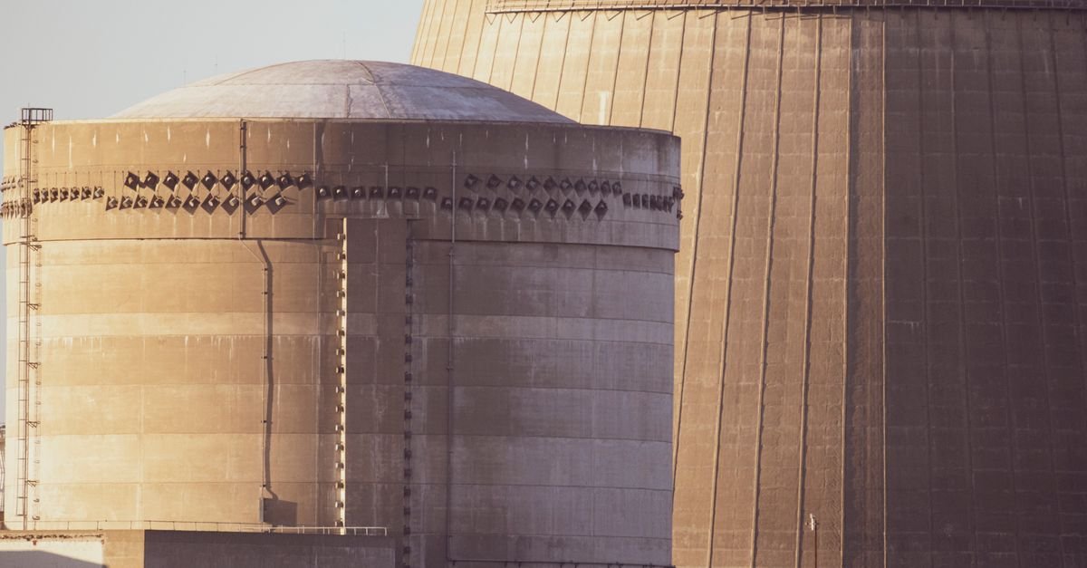 Deep Learning Balances Power System Security and Stability