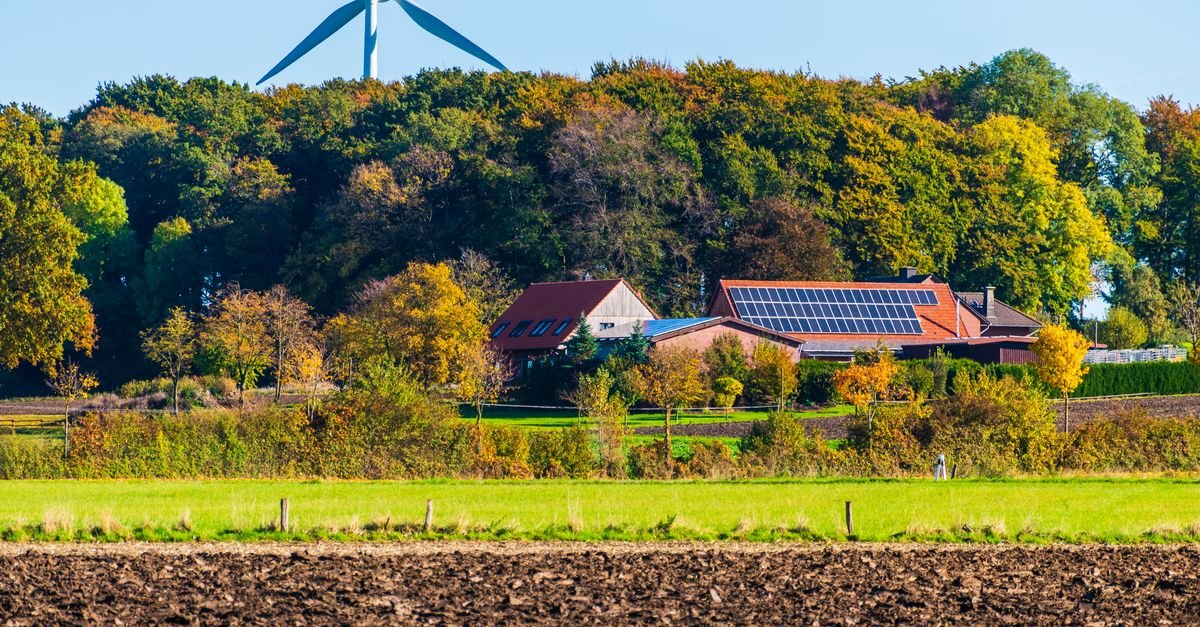 SWELECT Energy Acquires Solar Park for 7 MWdc Captive Project