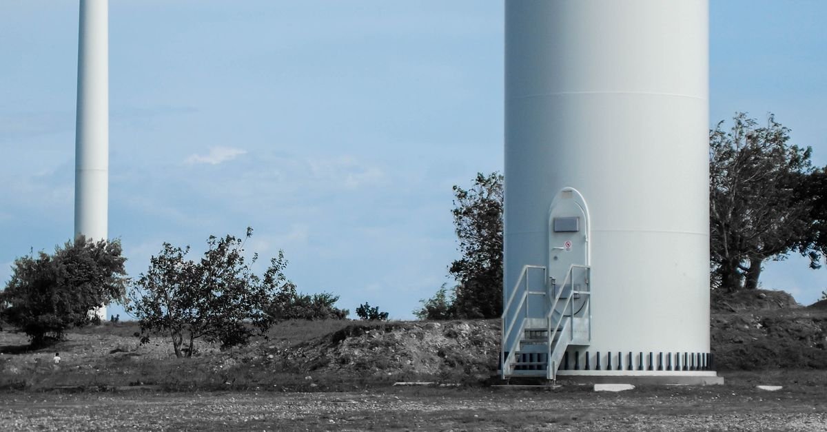 Wind Workers Fear Job Losses as Trump Administration Targets Industry