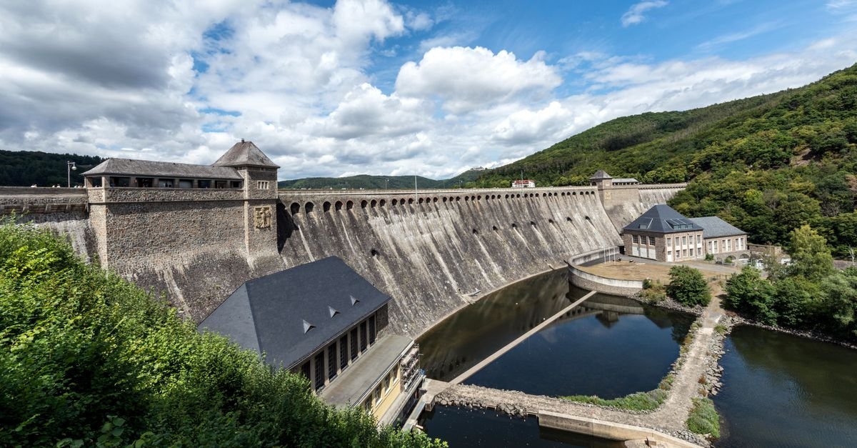 Colombia Appoints Energy Insider Arboleda as Minister Amid Drought Risk