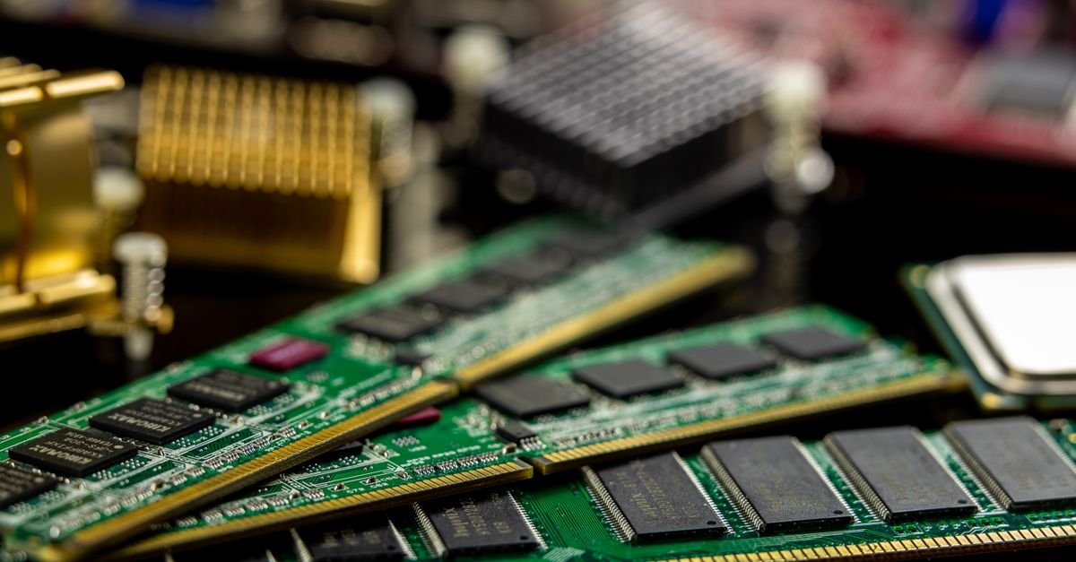 Formal Methods Synthesize Voltage Ride-Through Controllers for Data Centers