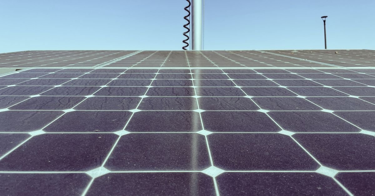 UK Solar Panels Generate Five Hours Daily AC Power During Heatwave