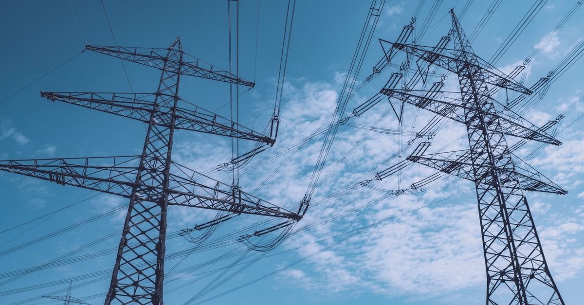 New York Completes 100-Mile Smart Path Connect Transmission Project