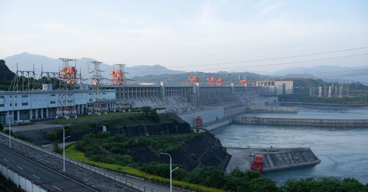 Carbon Price Suppression Risks EU Power Sector Decarbonization Goals