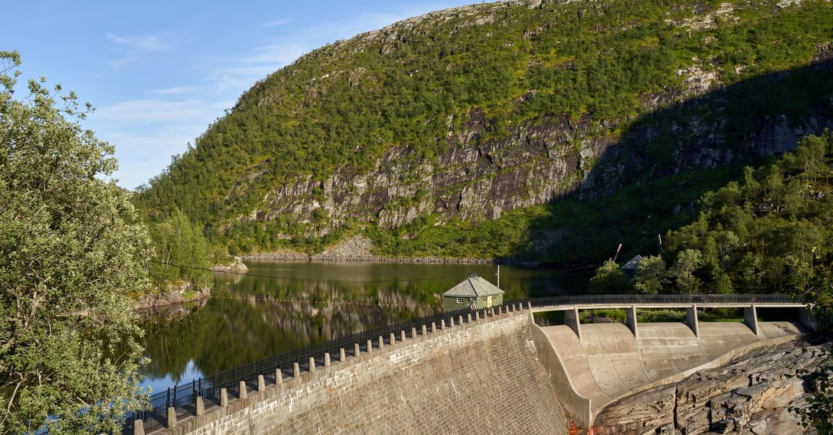 Stochastic Model Optimizes Pumped-Storage Planning Under Renewable Growth