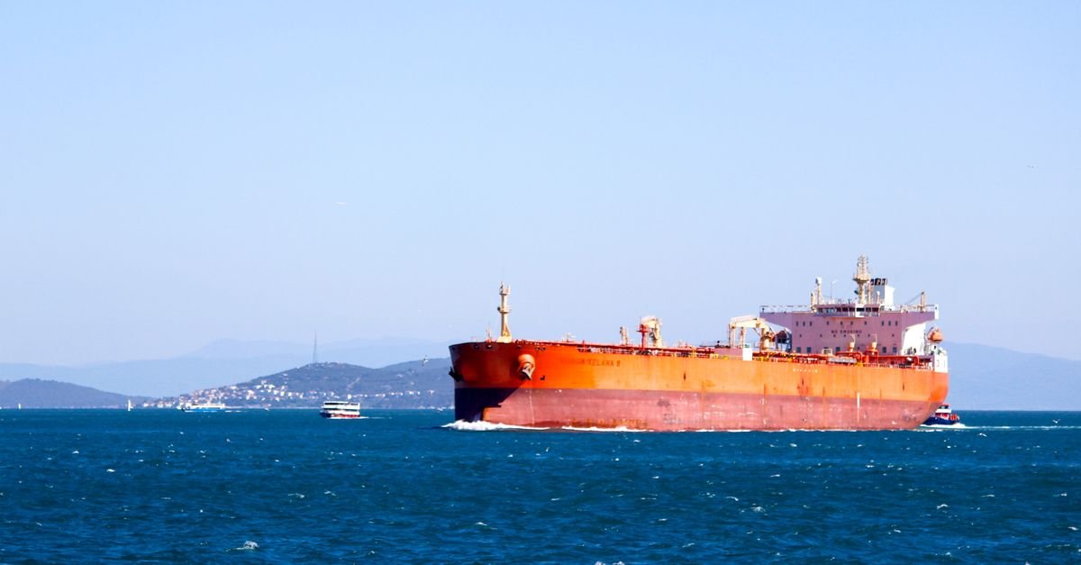 Eni CEO warns energy crisis risks deepening amid supply tightness