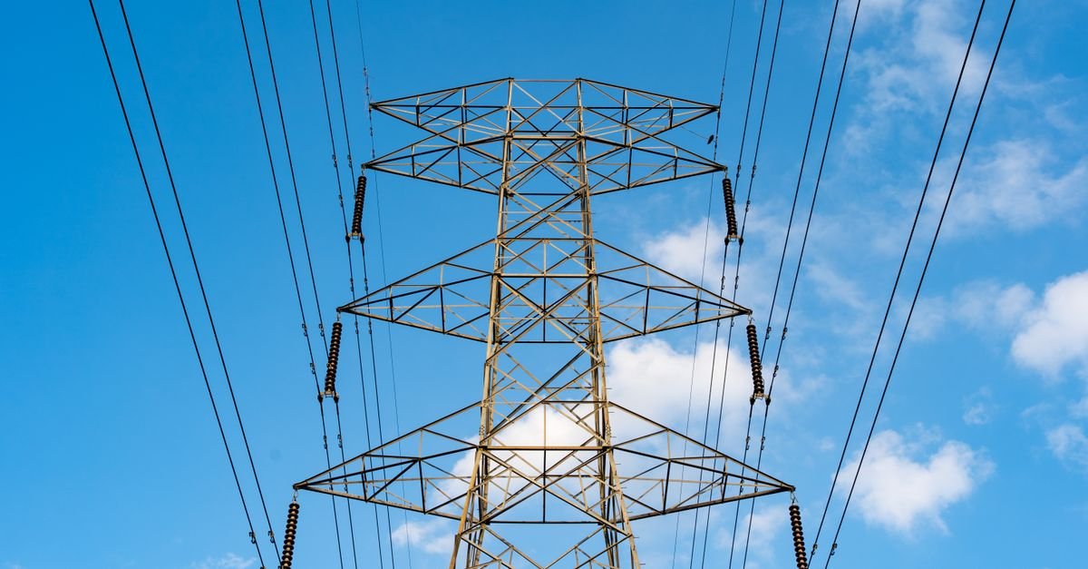 Novel Control Strategy for Medium-Voltage Flexible Interconnection Devices