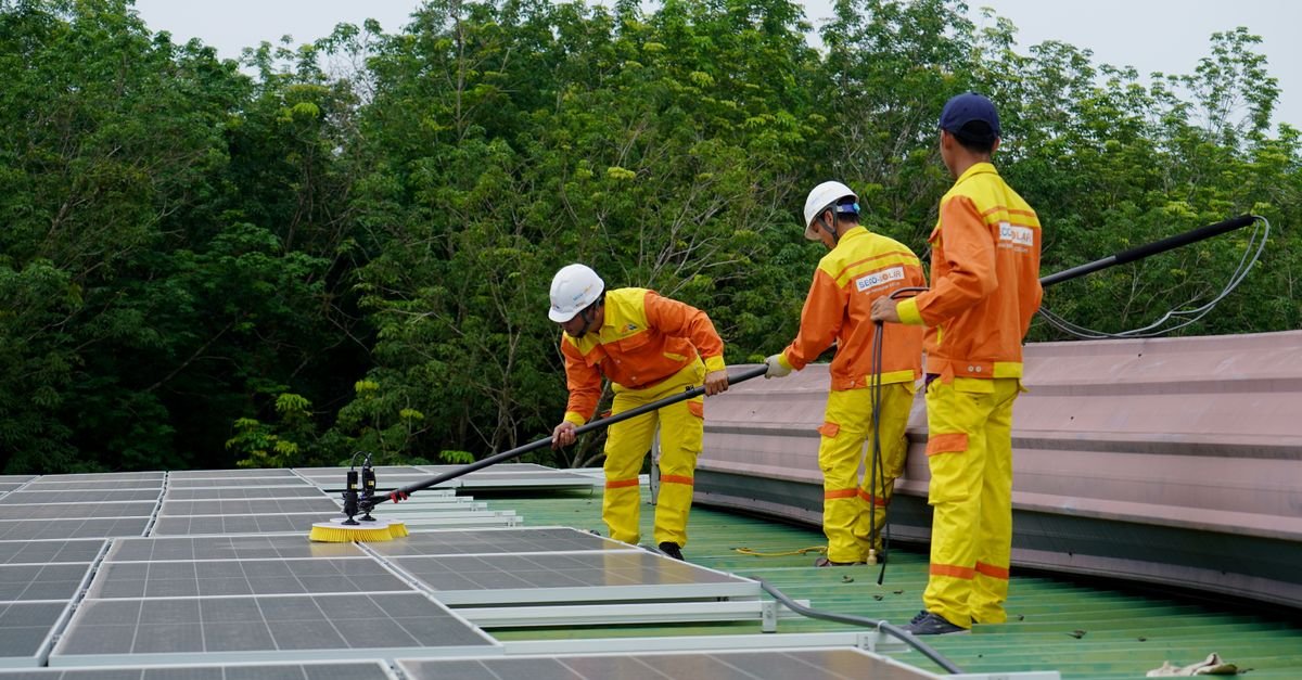 Multi-Stage Control Framework Optimizes High-PV Distribution Networks