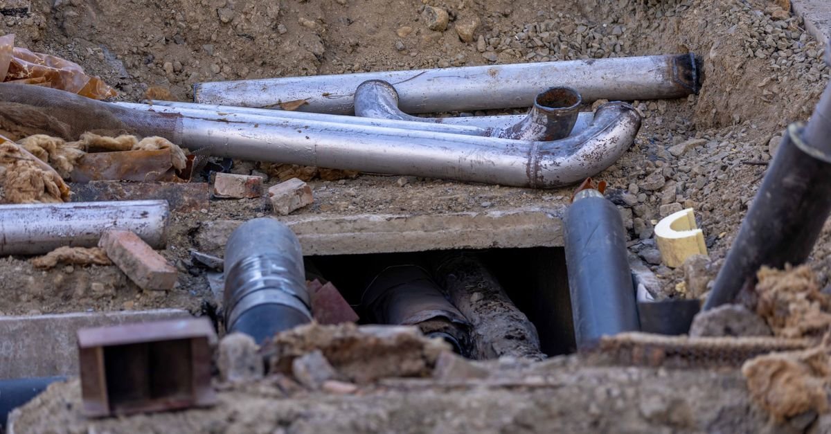 Chicago's lead pipe replacement costs six times the national average