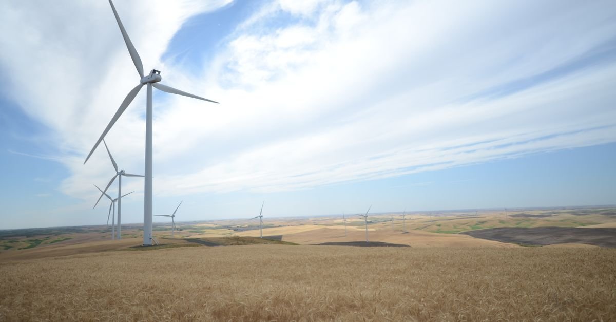 New Model Predicts Wind Farm Power Output Across Multiple Scales