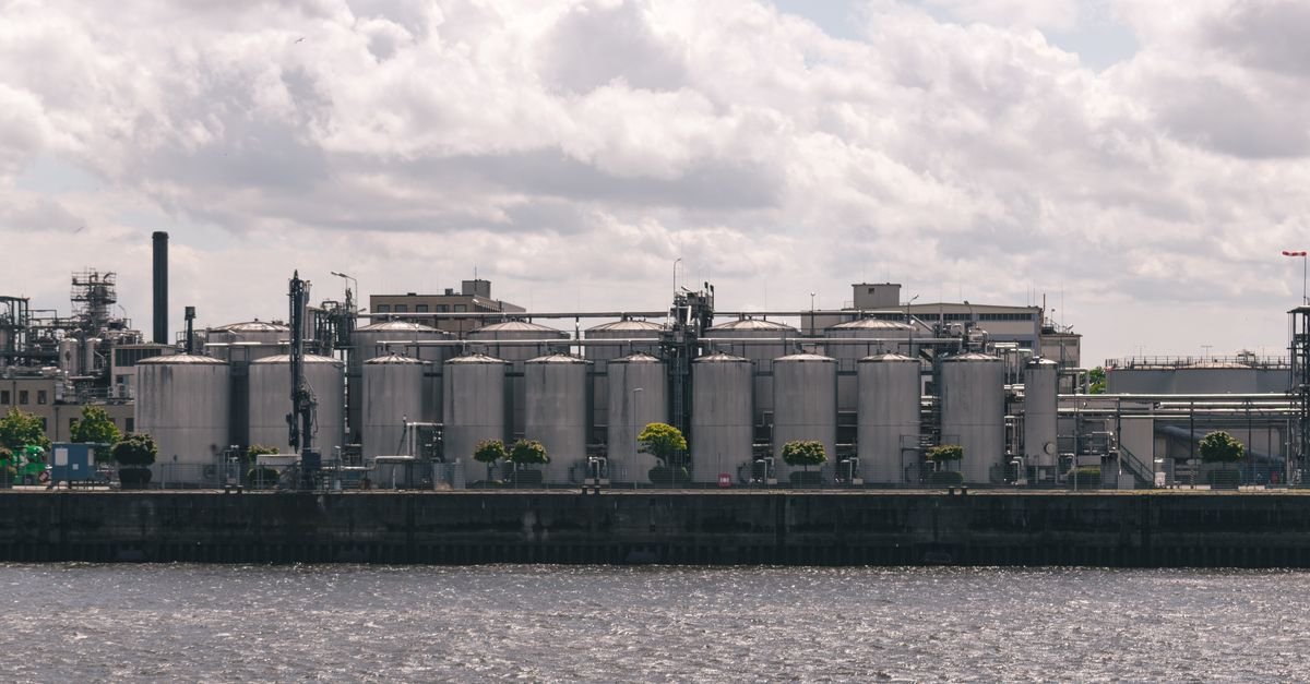Energy Storage Innovation Cuts EU Environmental Risk, Affordability Gains Lag